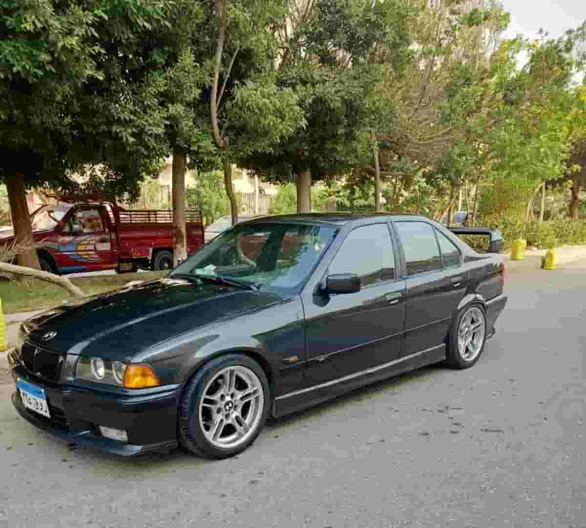 بي ام دبليو 318i اوتوماتيك