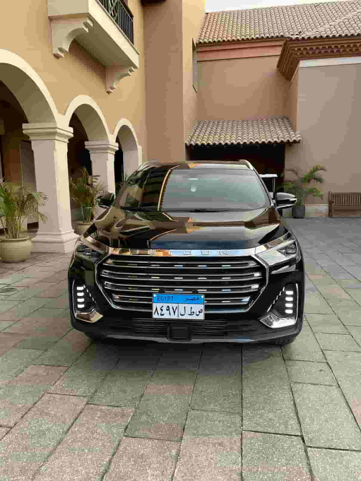 إيجار جيتور X90 بالسائق 
