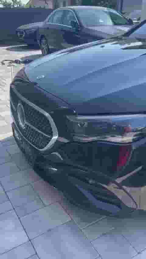 مرسيدس بنز E200 AMG 2025